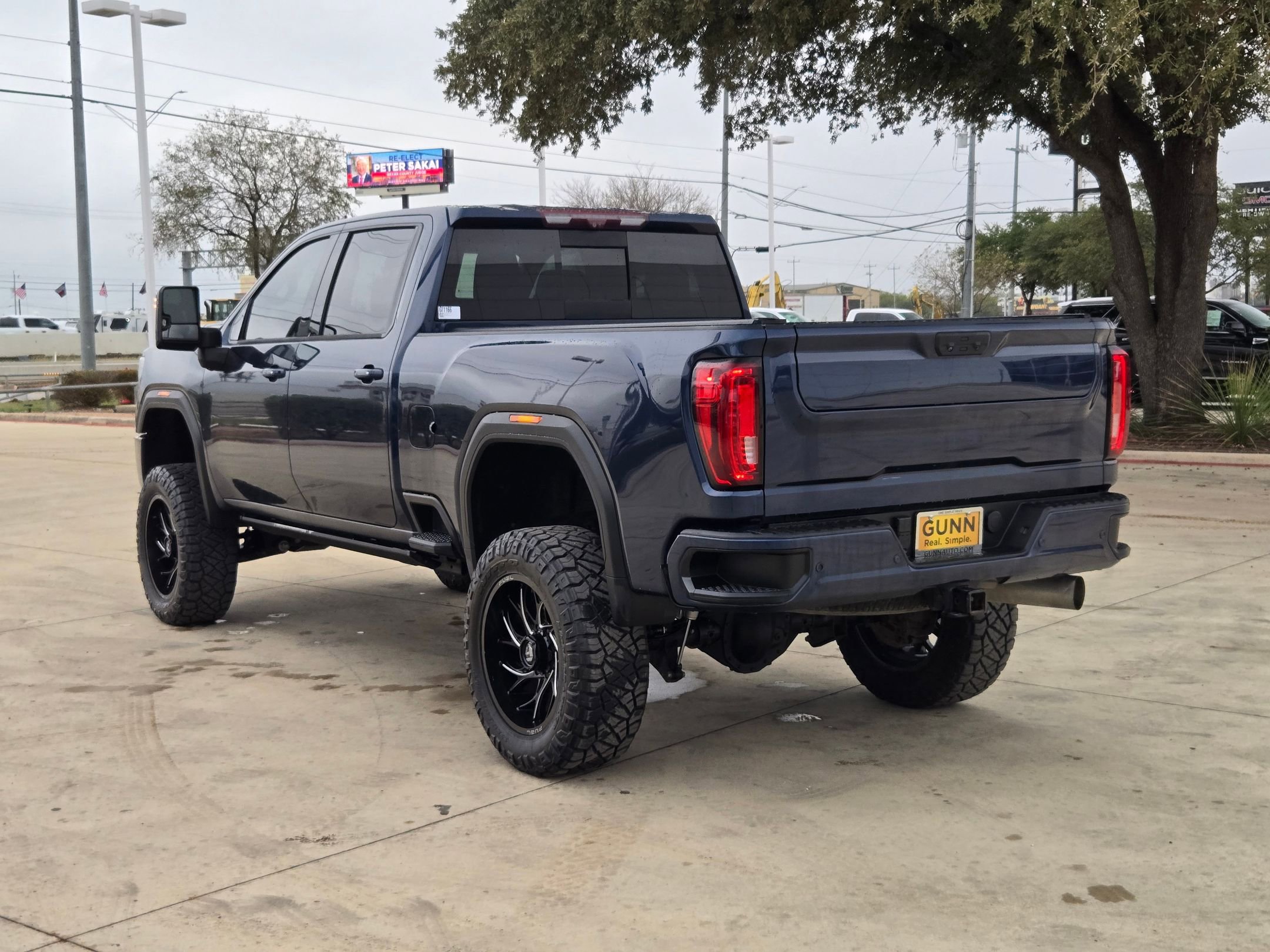 2021 Gmc Sierra 2500 HD AT4 photo 2