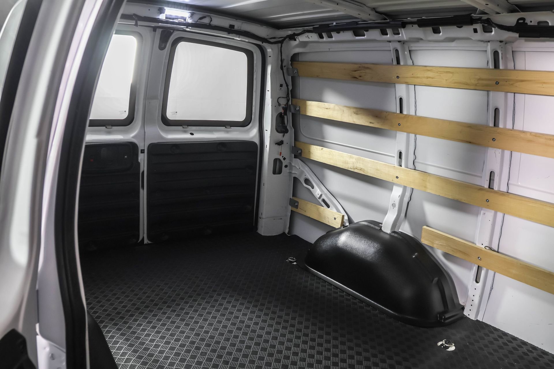 2023 Chevrolet Express Cargo Van 2500 photo 14