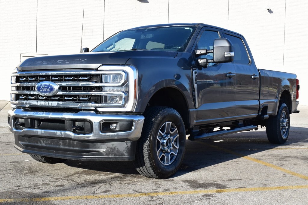 2023 Ford F-350 Super Duty Lariat's photo