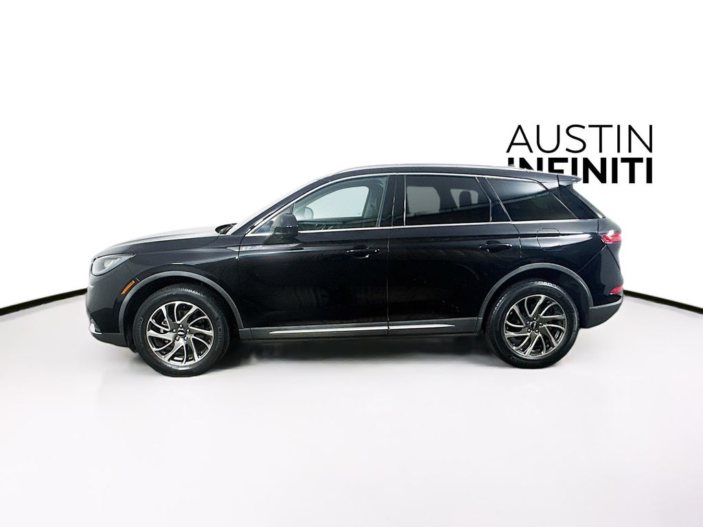 2021 Lincoln Corsair Standard photo 4
