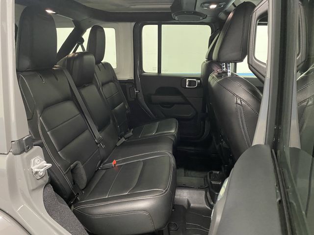 2018 Jeep Wrangler Unlimited Sahara photo 31