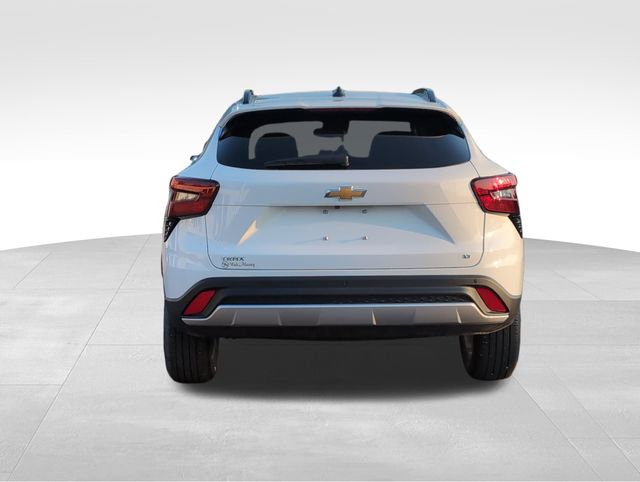 2025 Chevrolet Trax LT photo 3