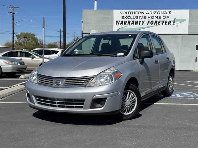 2009 Nissan Versa Base