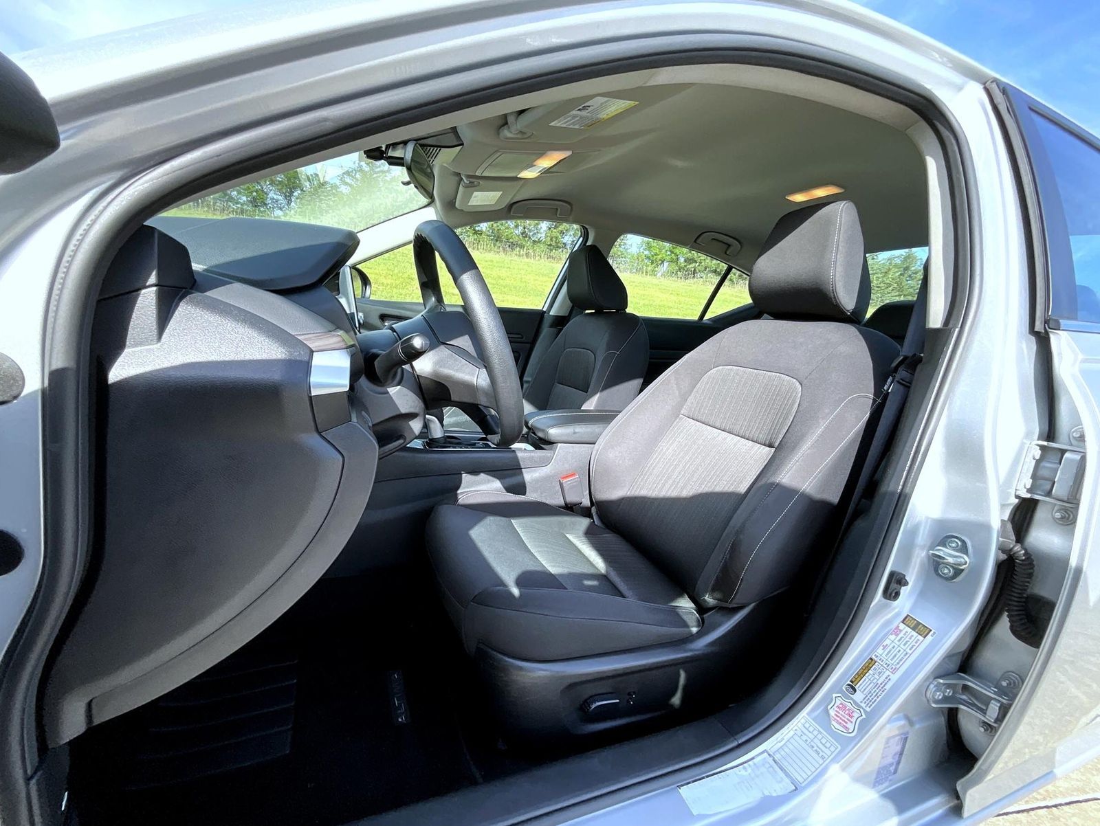 2024 Nissan Altima 2.5 SV photo 11