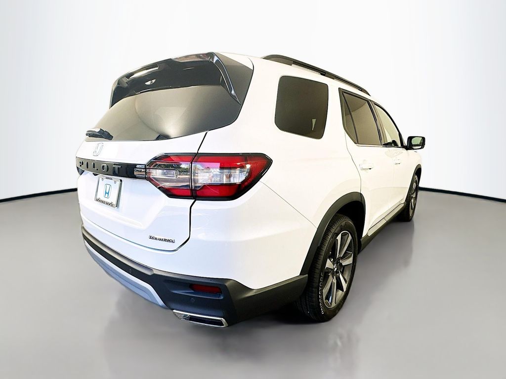2025 Honda Pilot Touring photo 3