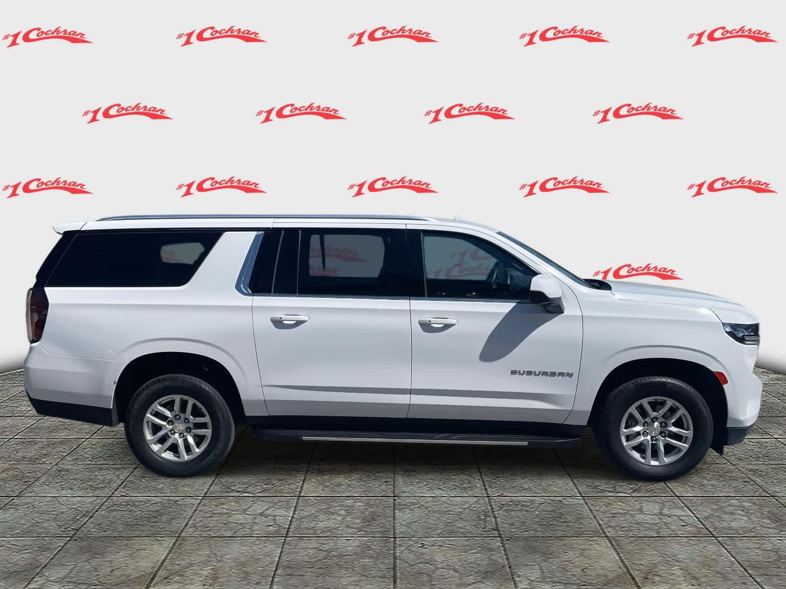 2023 Chevrolet Suburban LT photo 2