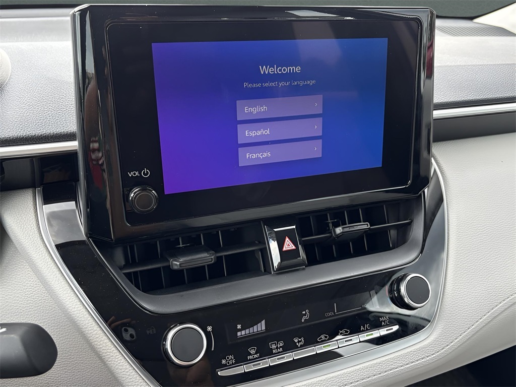2025 Toyota Corolla Cross L photo 18
