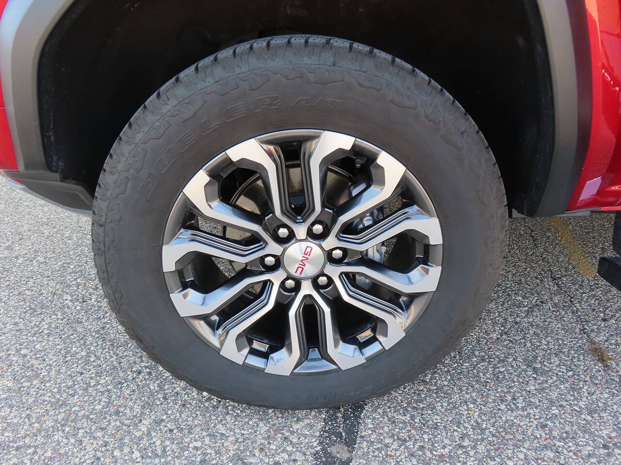 2024 Gmc Canyon Denali photo 22