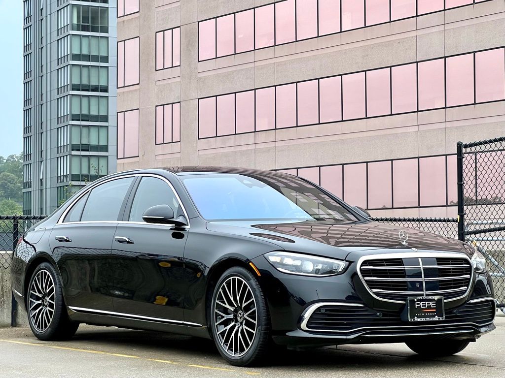 2023 Mercedes-Benz S-Class S 580's photo