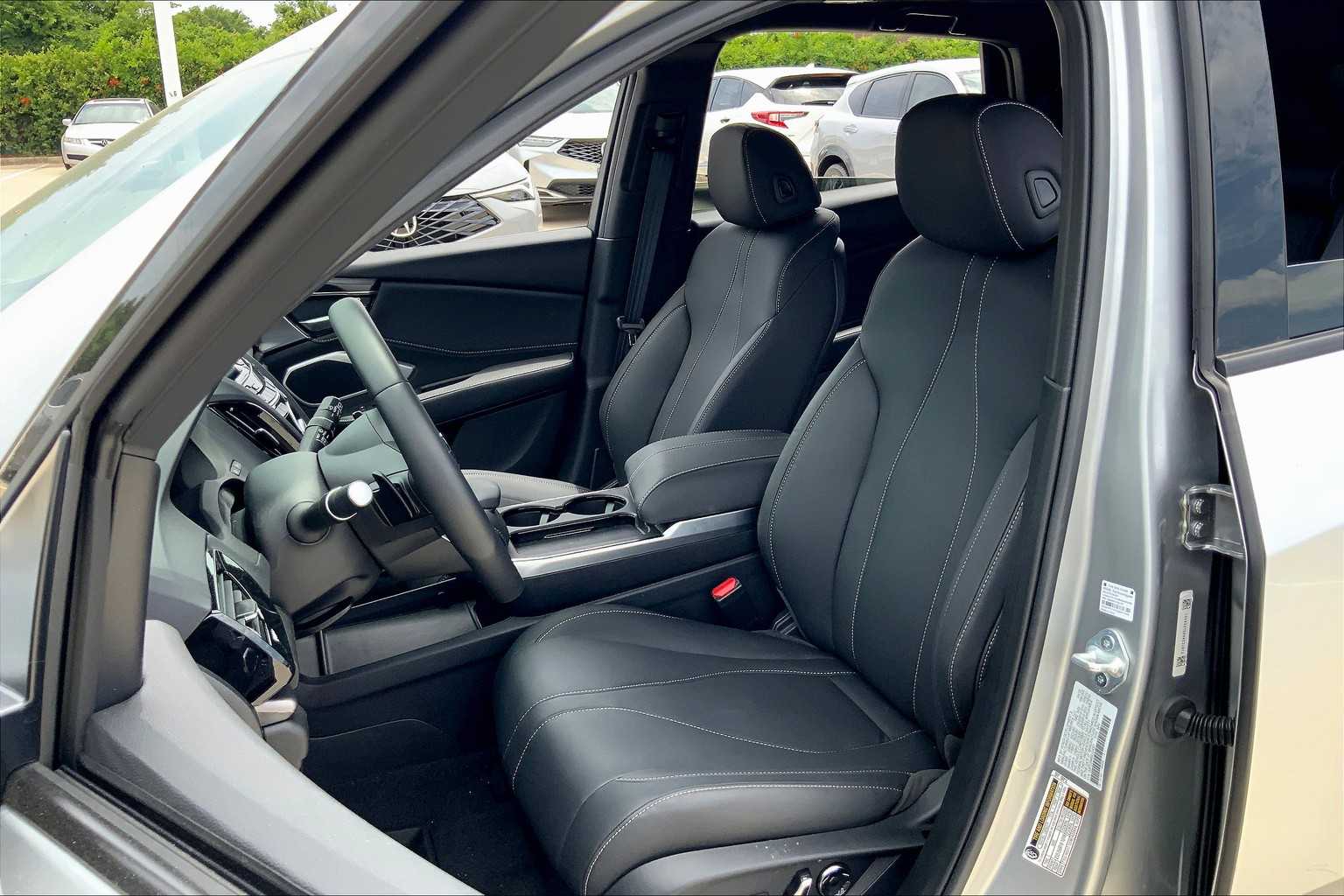 2025 Acura RDX photo 7