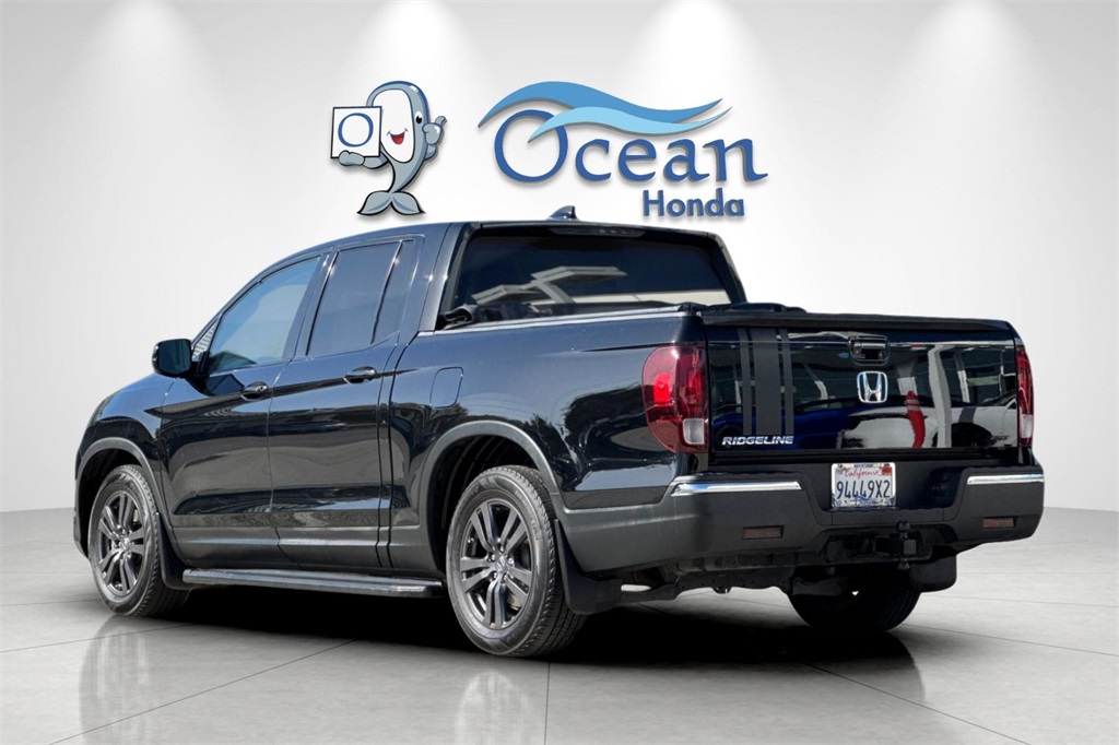 2019 Honda Ridgeline Sport photo 4