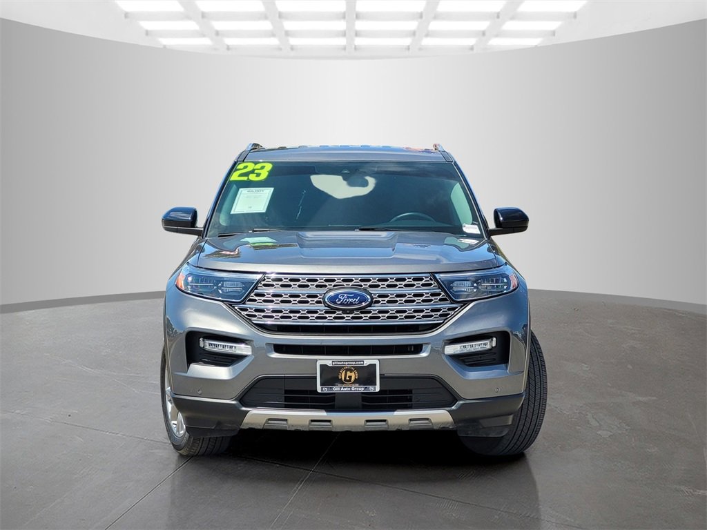 2023 Toyota RAV4 Limited photo 2