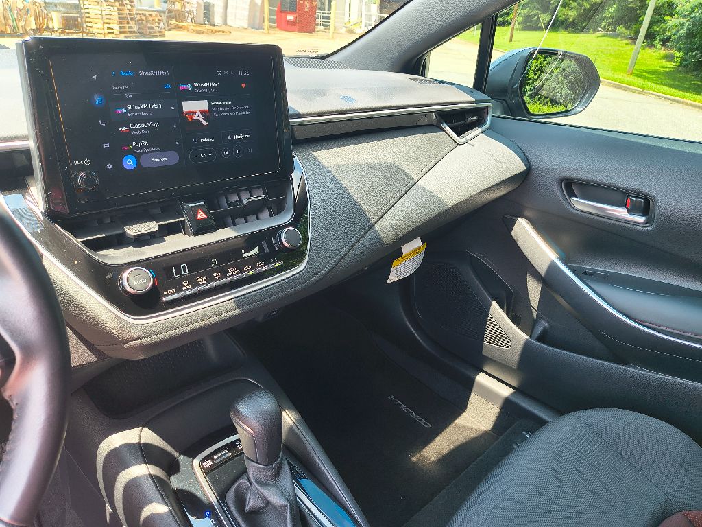 2024 Toyota Corolla SE photo 19
