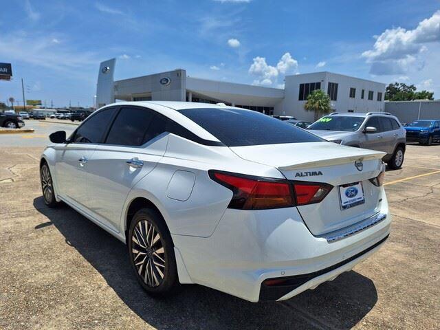 2023 Nissan Altima 2.5 SV photo 3