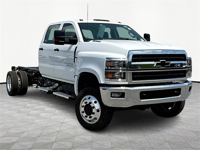 2025 Chevrolet Silverado 4500 Medium Duty Chassis Cab Work Truck's photo