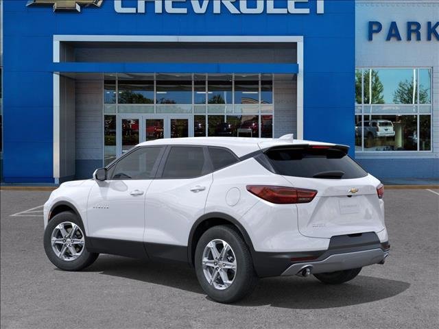 2025 Chevrolet Blazer 2LT photo 2