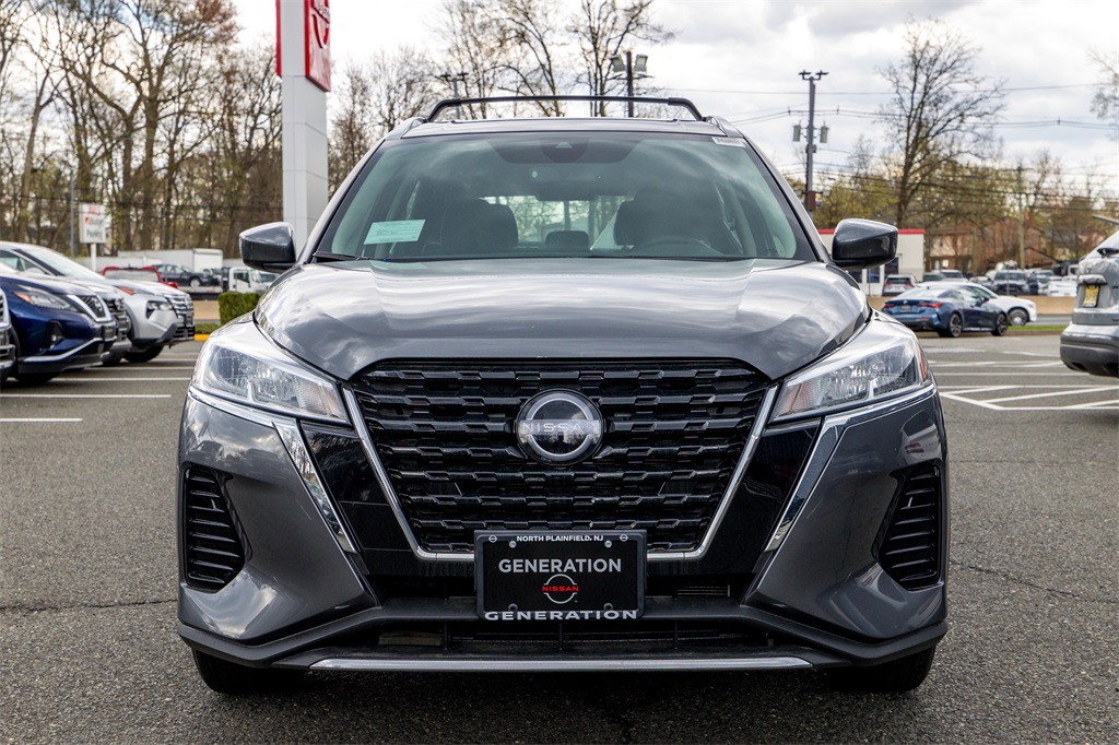 2024 Nissan Kicks SV photo 2