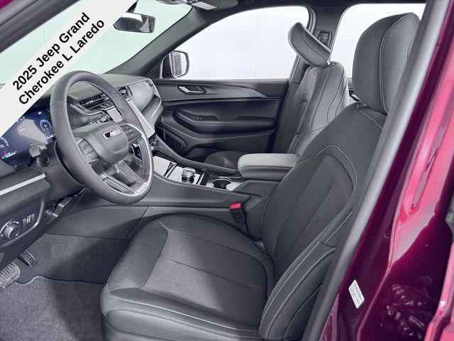 2025 Jeep Grand Cherokee Laredo X photo 21