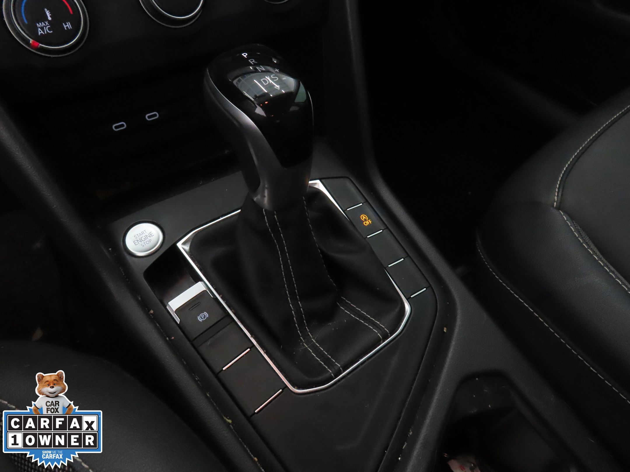 2022 Volkswagen Taos SE photo 14