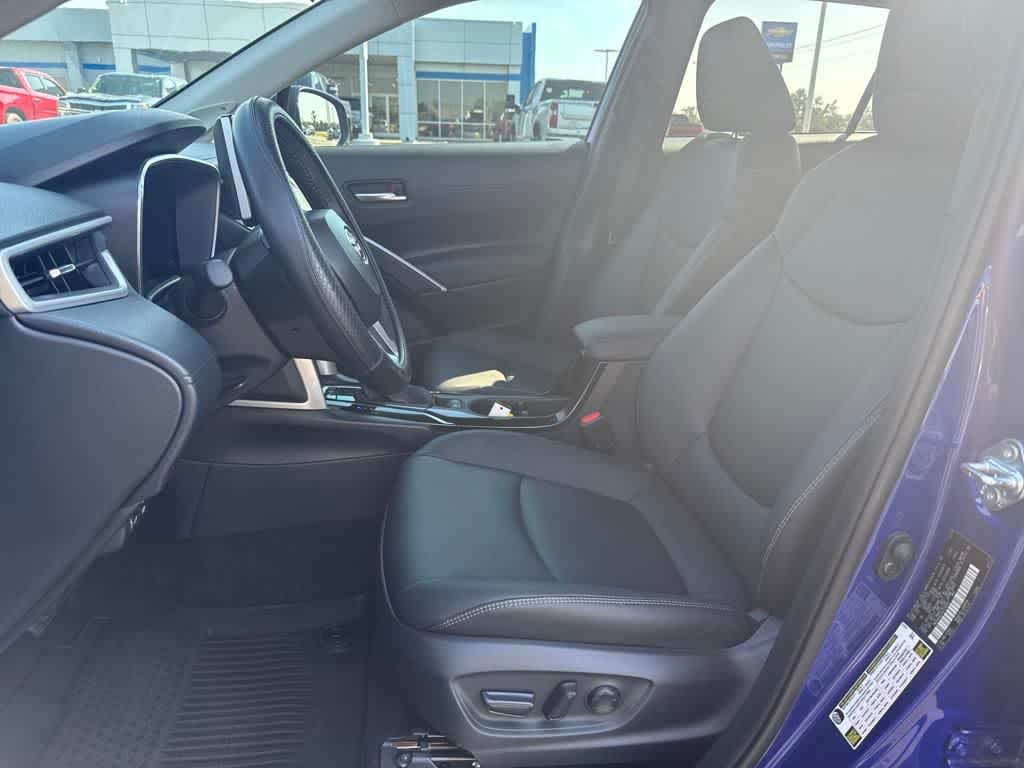 2024 Toyota Corolla Cross XLE photo 8