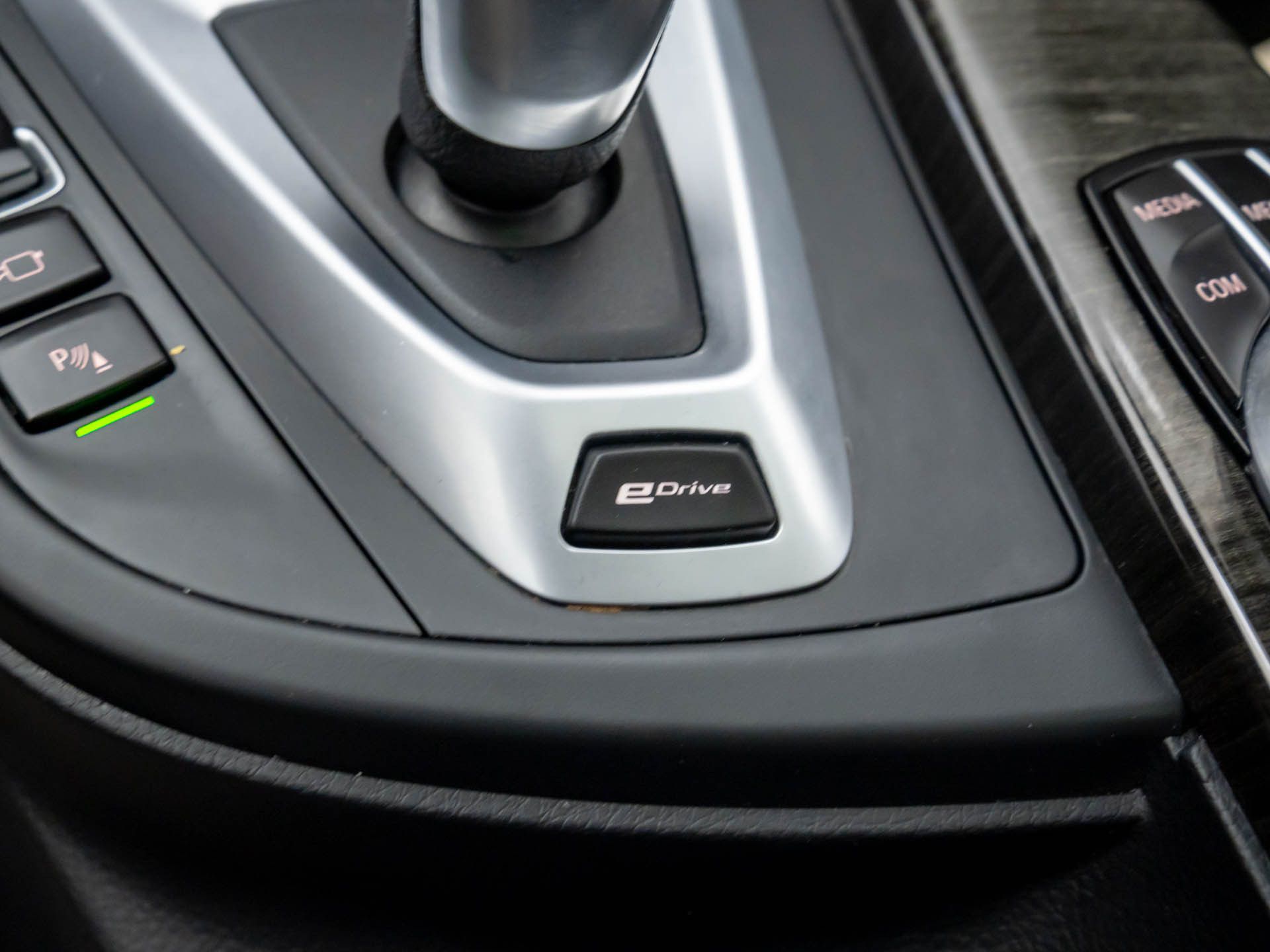 2017 Bmw 330e 3-Series photo 30