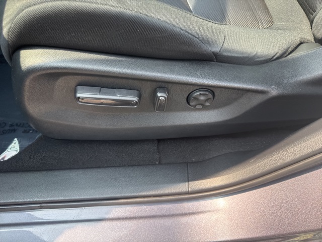 2020 Honda CR-V Hybrid EX photo 14