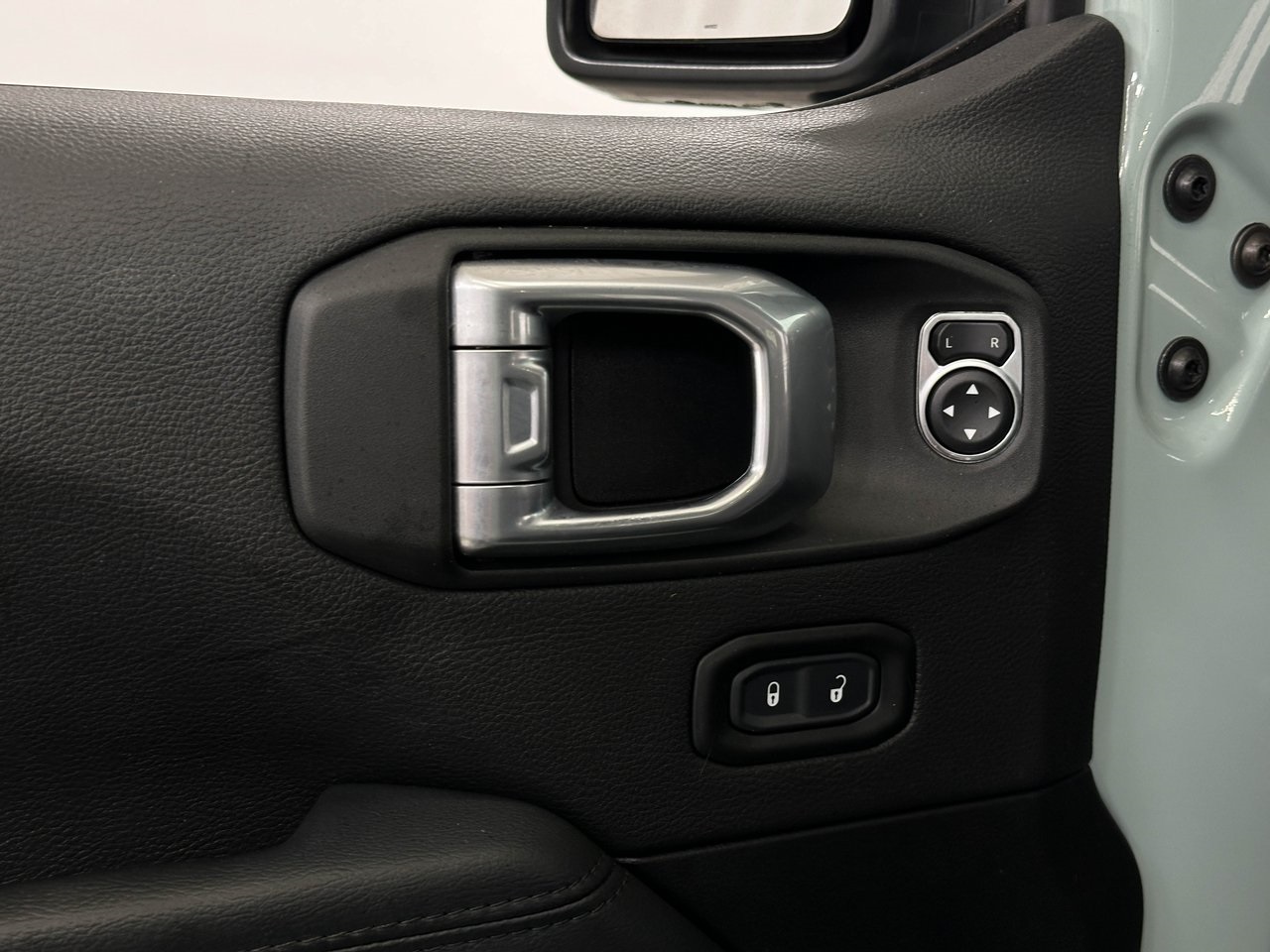 2023 Jeep Wrangler Altitude photo 23