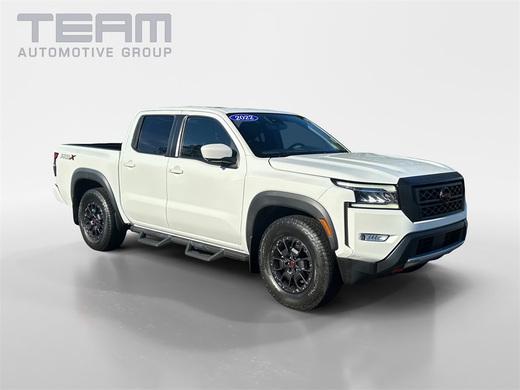 2022 Nissan Frontier PRO-X's photo