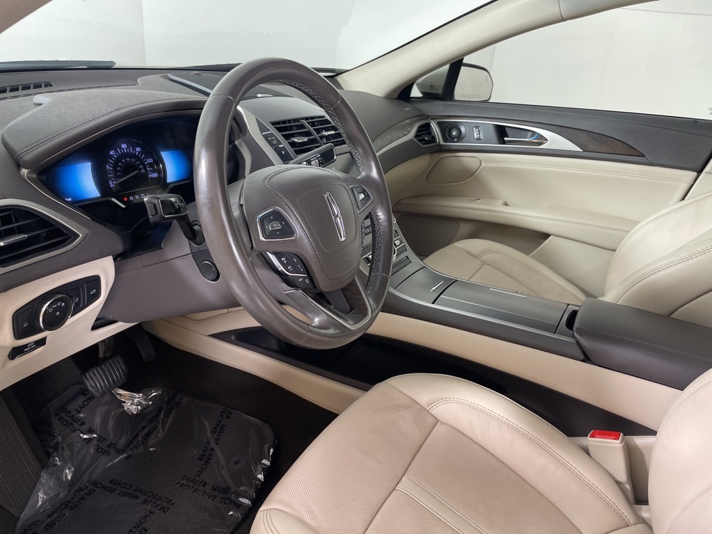 2020 Lincoln MKZ Hybrid Reserve photo 18