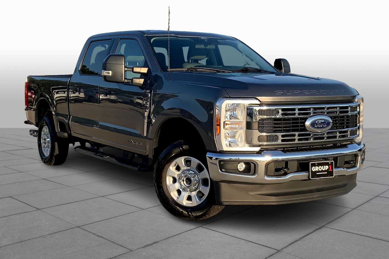2024 Ford F-250 XLT photo 2