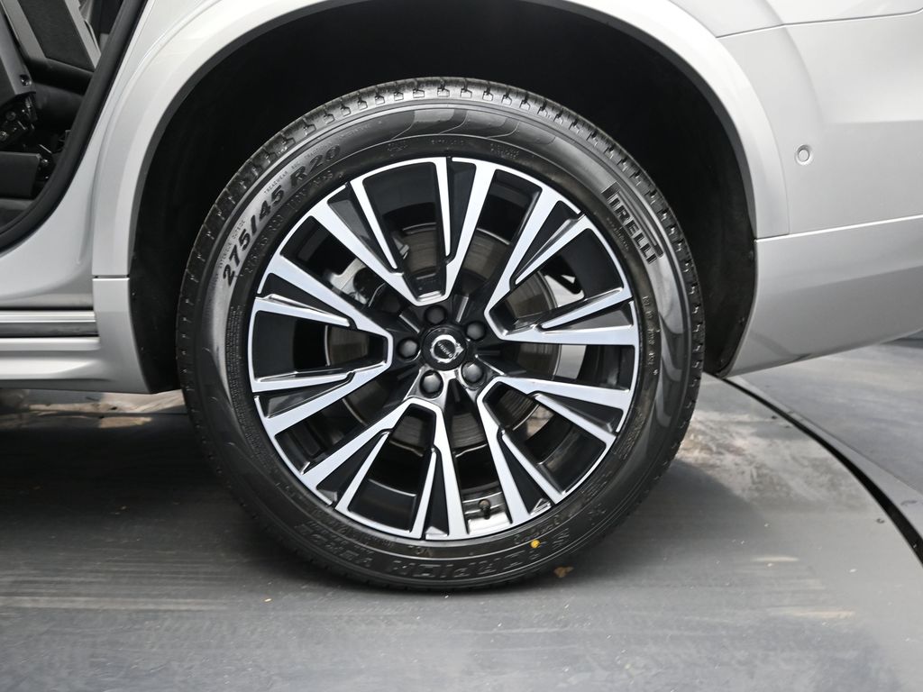 2023 Volvo XC90 T8 Plus photo 15