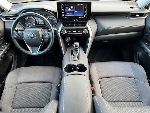 2021 Toyota Venza LE photo 19