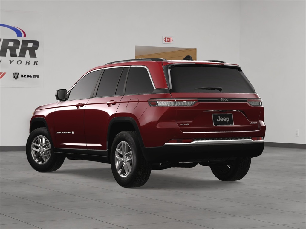 2025 Jeep Grand Cherokee Laredo X photo 3