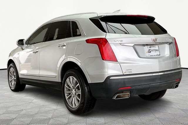 2017 Cadillac XT5 Luxury photo 2