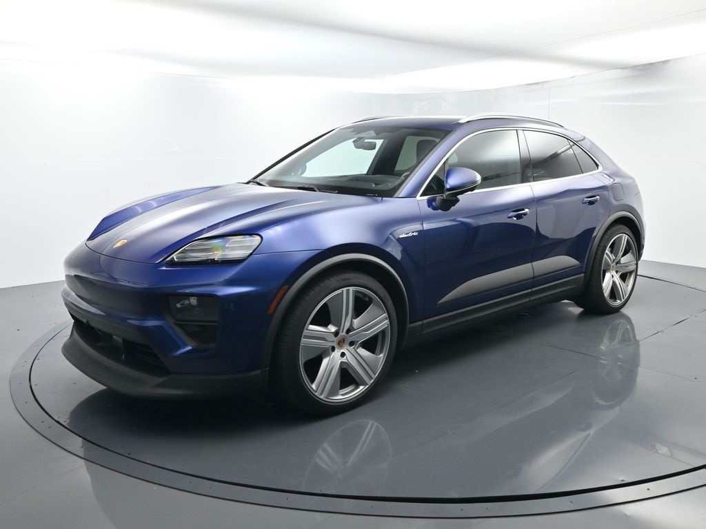 2024 Porsche Macan Base