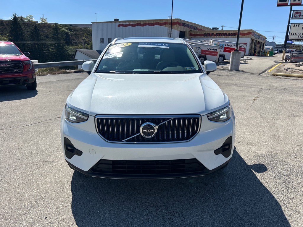 2023 Volvo XC40 Plus photo 7