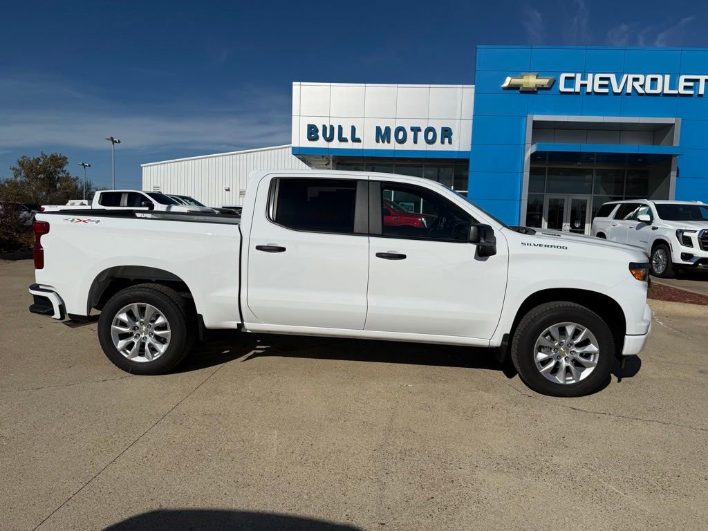 2026 Chevrolet Silverado 1500 Custom's photo