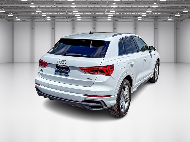 2024 Audi Q3 45 TFSI S line Premium photo 5