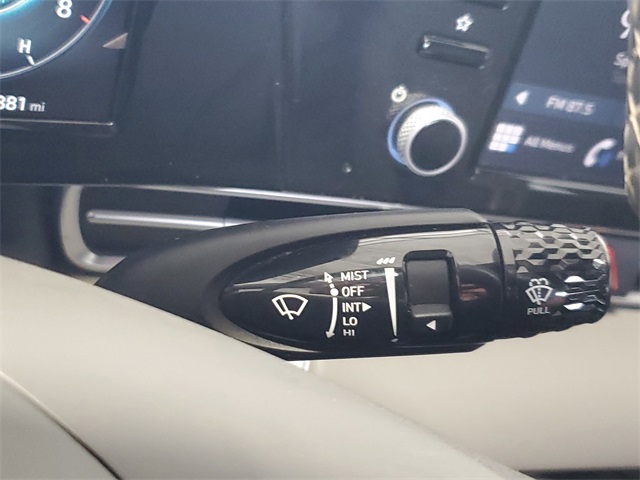 2022 Hyundai Elantra SEL Convenience photo 15