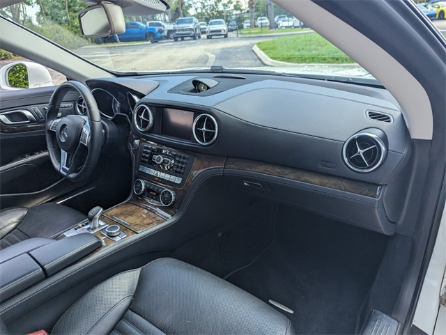 2015 Mercedes Benz SL 400 photo 13