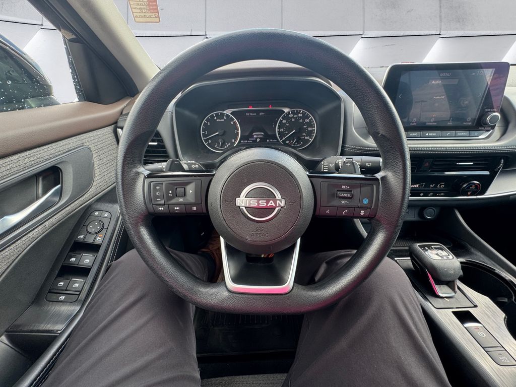 2022 Nissan Rogue SV photo 9
