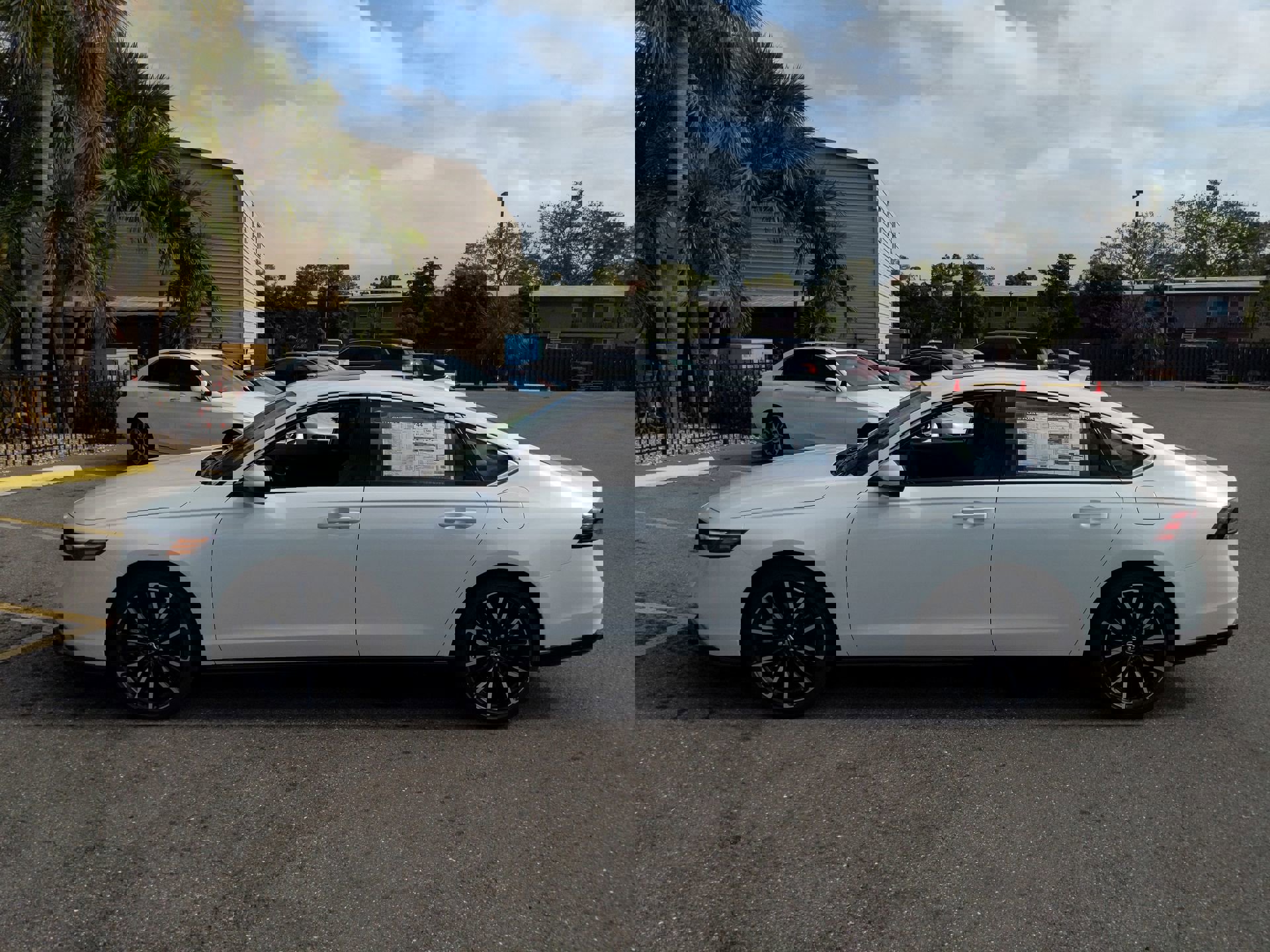 2025 Honda Accord Hybrid Touring photo 4
