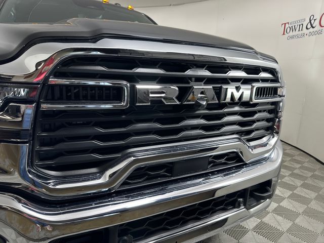 2026 Ram 2500 Tradesman photo 5
