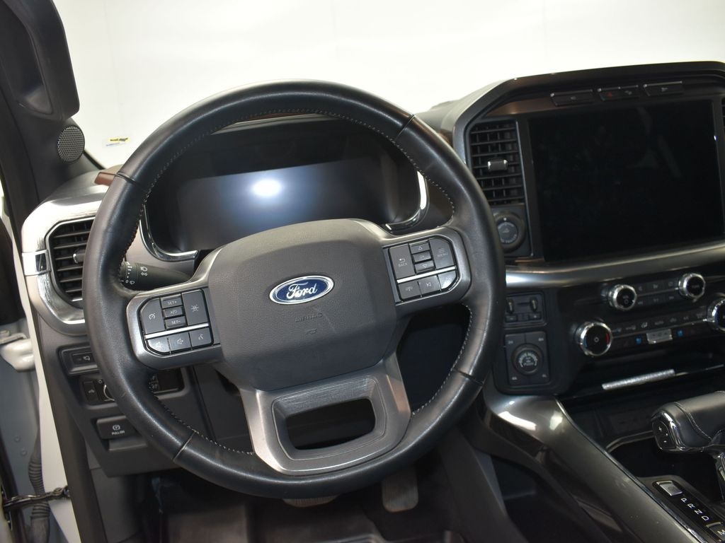 2023 Ford F-150 Lariat photo 13
