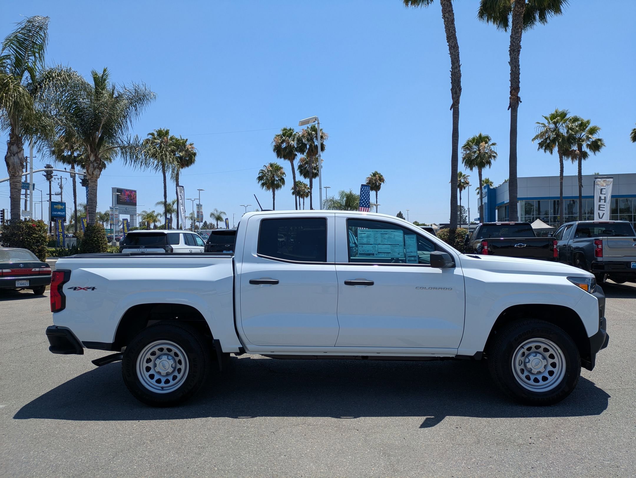 2025 Chevrolet Colorado LT photo 6