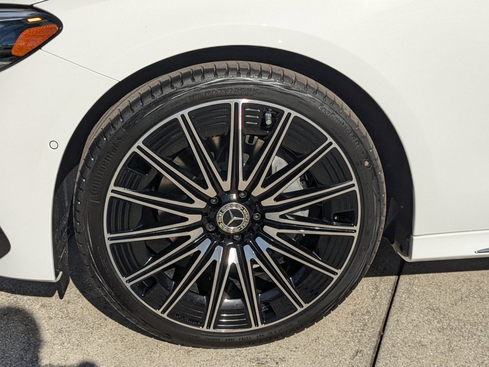 2025 Mercedes Benz E 350 photo 2