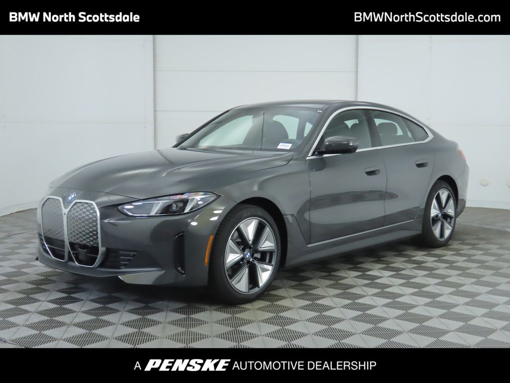 2025 BMW i4 40's photo