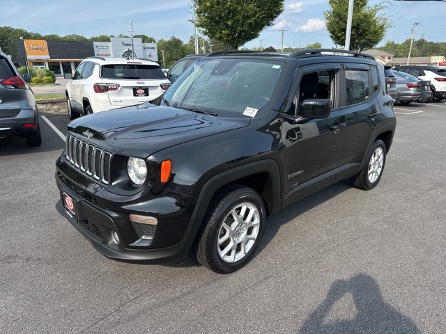 2021 Jeep Renegade Latitude photo 3