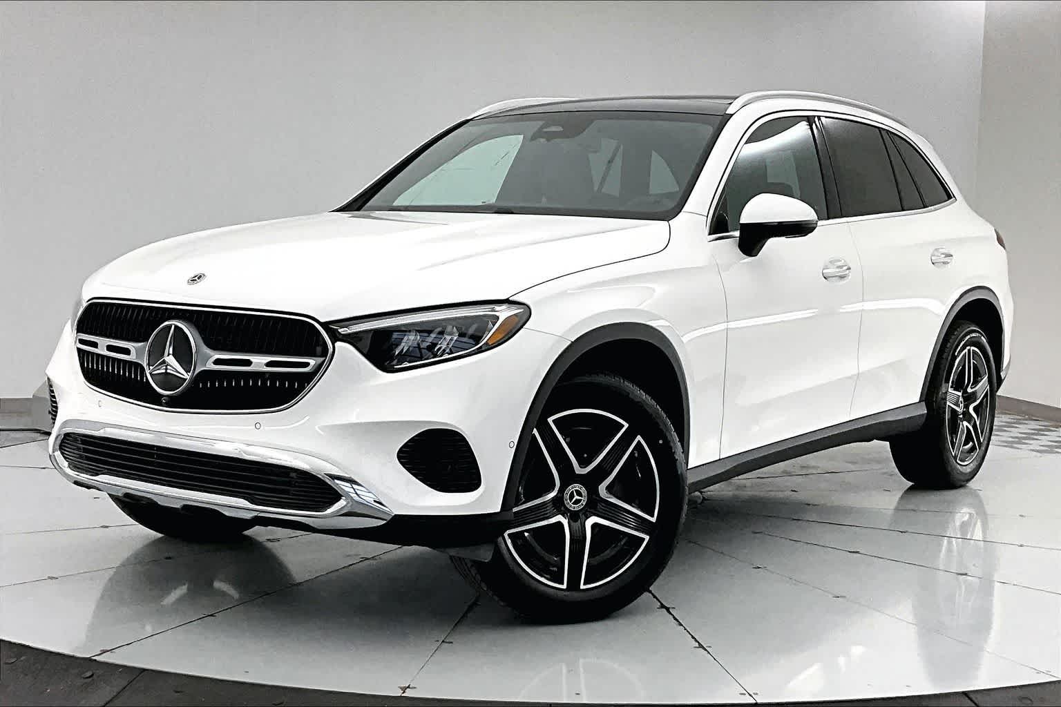 2026 Mercedes-Benz GLC Base's photo