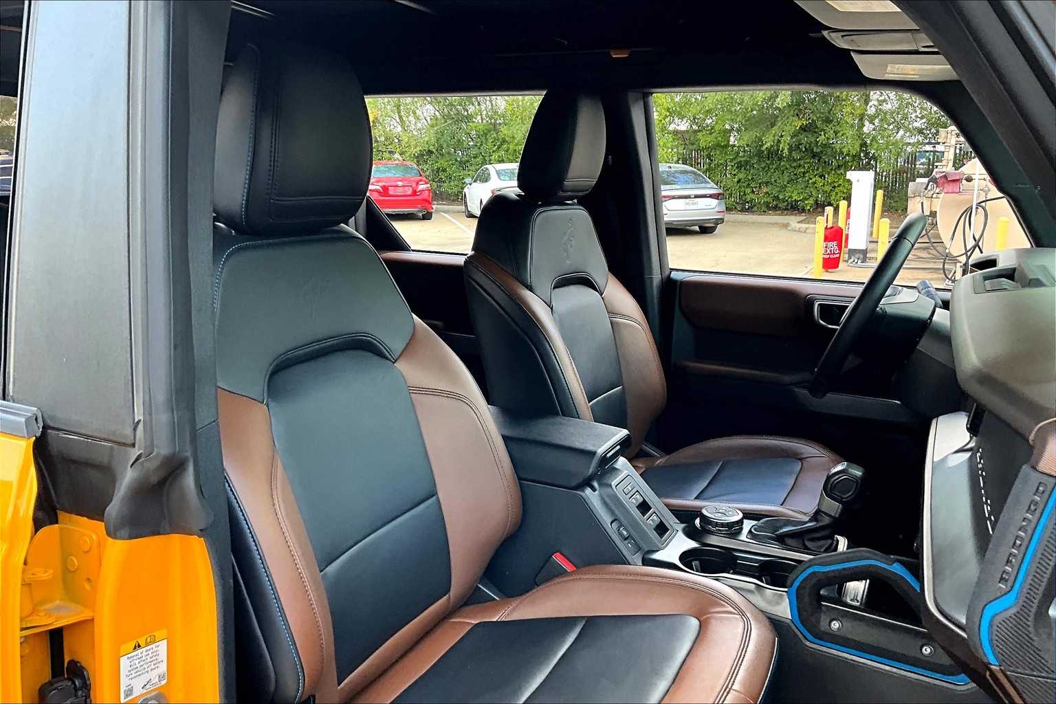 2022 Ford Bronco Outer Banks photo 8